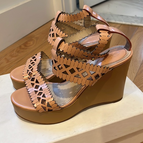 Chloé Aliseo Laser Cut Calf Wedge Sandals in Beige - Picture 4 of 10